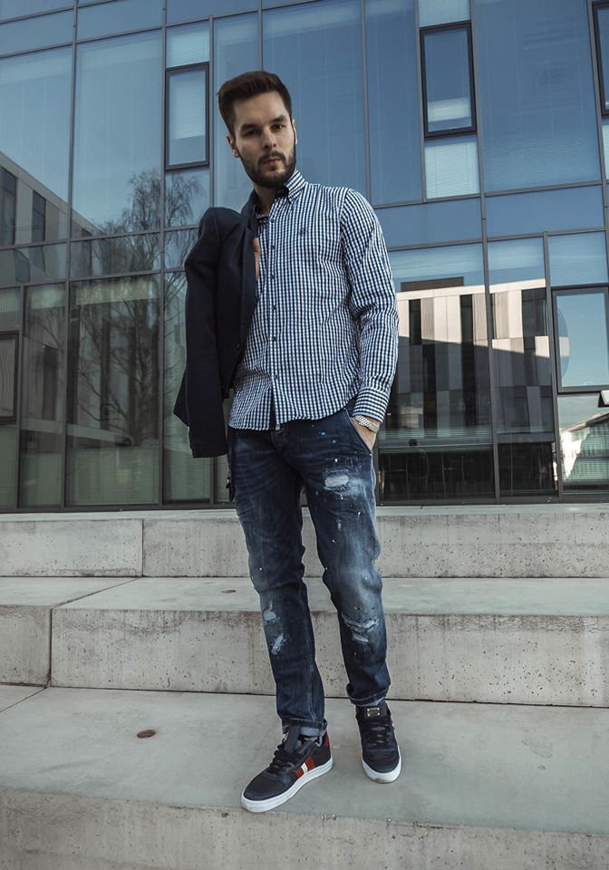 Casual Blazer, Checked Shirt, Jeans, Shoes